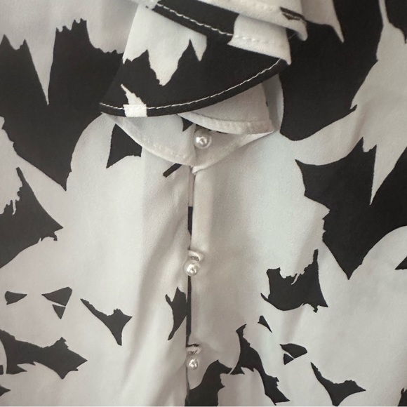 Karl Lagerfeld Paris Kindra‎ Ruffle Front Short Sleeve Blouse Large NWT - Picture 8 of 14